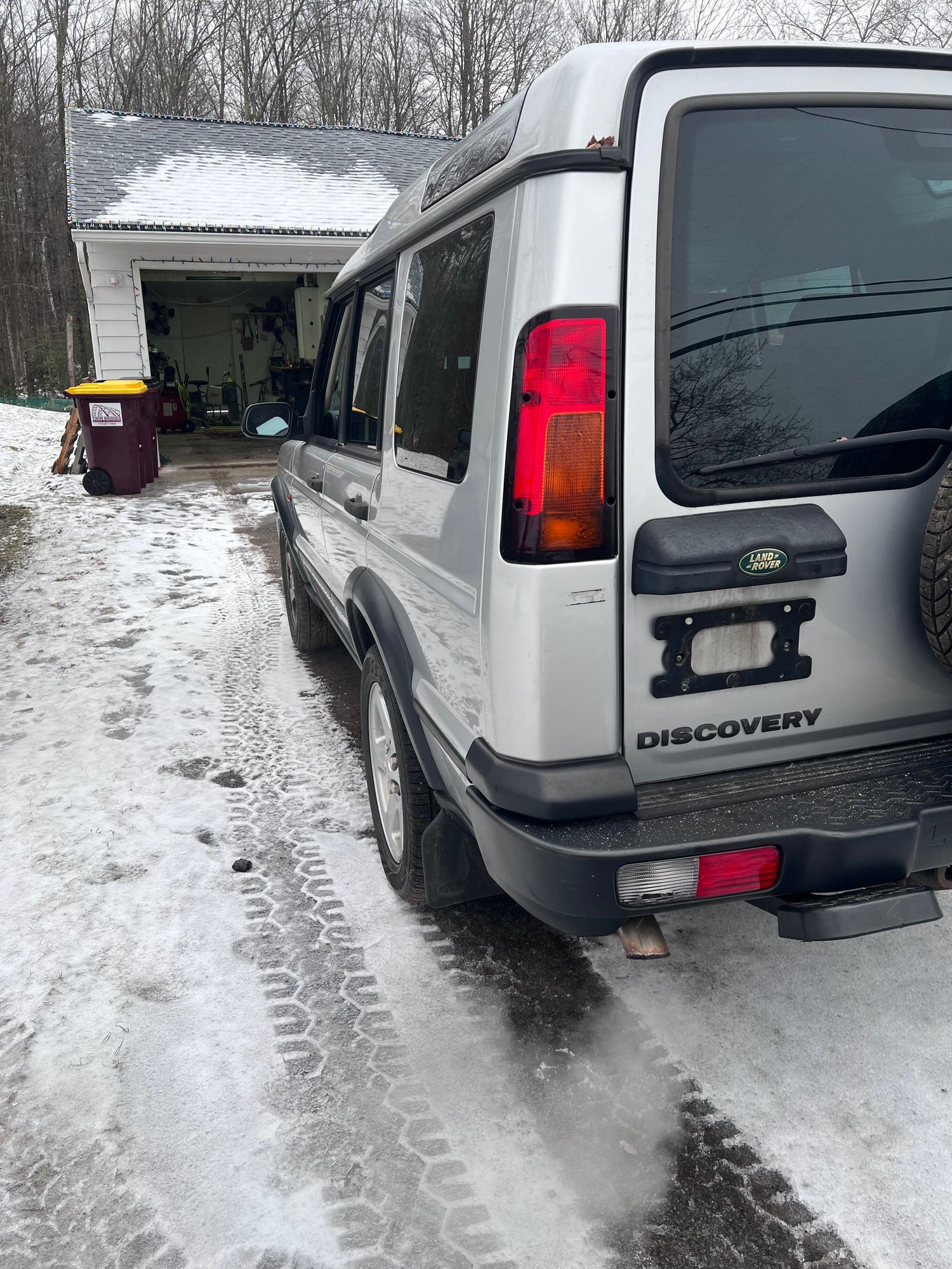 2004 Land Rover Discovery - 2004 Land Rover Discovery (Blown Head Gasket) - Used - VIN SALTW19424A865987 - 87,000 Miles - 8 cyl - AWD - Automatic - SUV - Silver - Gansevoort, NY 12831, United States