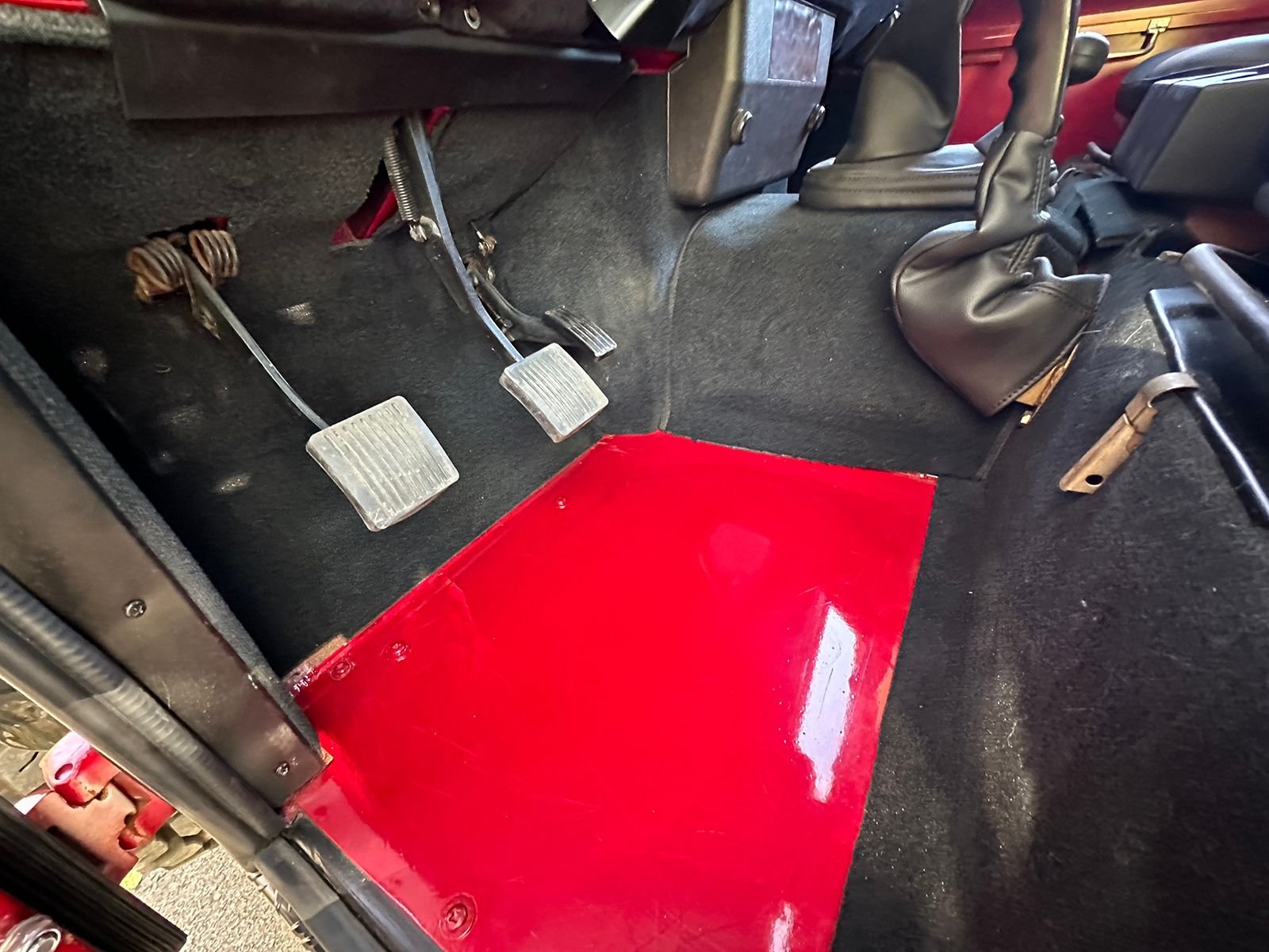 1994 Land Rover Defender 90 - 1994 Defender 110, LHD, 300TDI, Low Miles (67,995), Lots of New Parts - Used - VIN SALLDHAF8MA945038 - 4 cyl - 4WD - Manual - SUV - Red - Bryn Mawr, PA 19010, United States