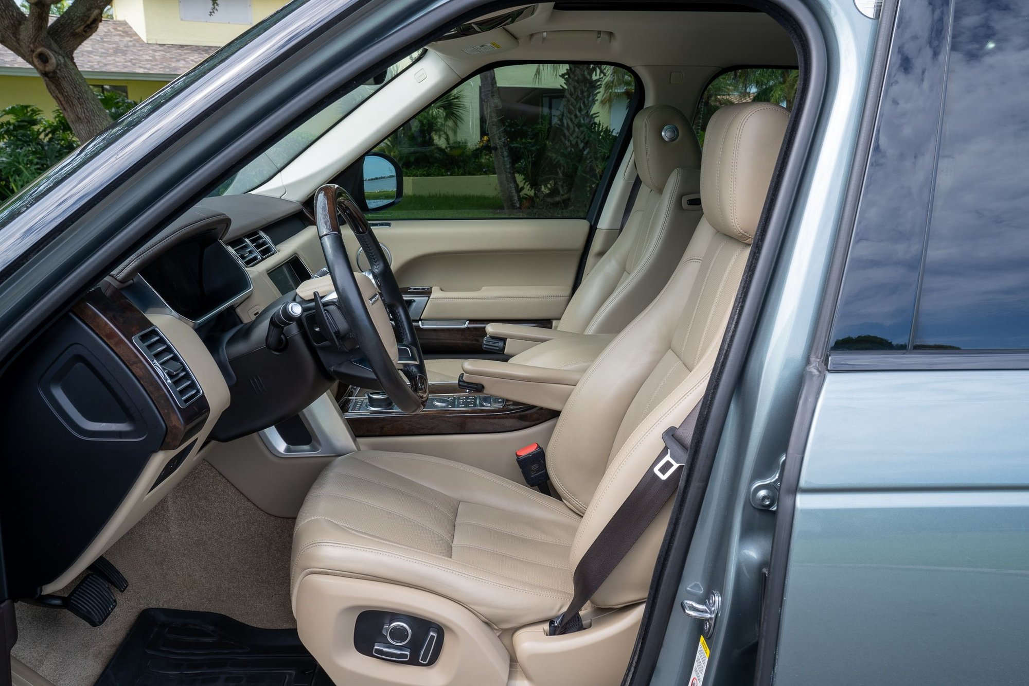 2017 Land Rover Range Rover - 2017 Range Rover, Td6, CPO, high option car - Used - VIN SALGS2FK8HA341349 - Satellite Beach, FL 32937, United States