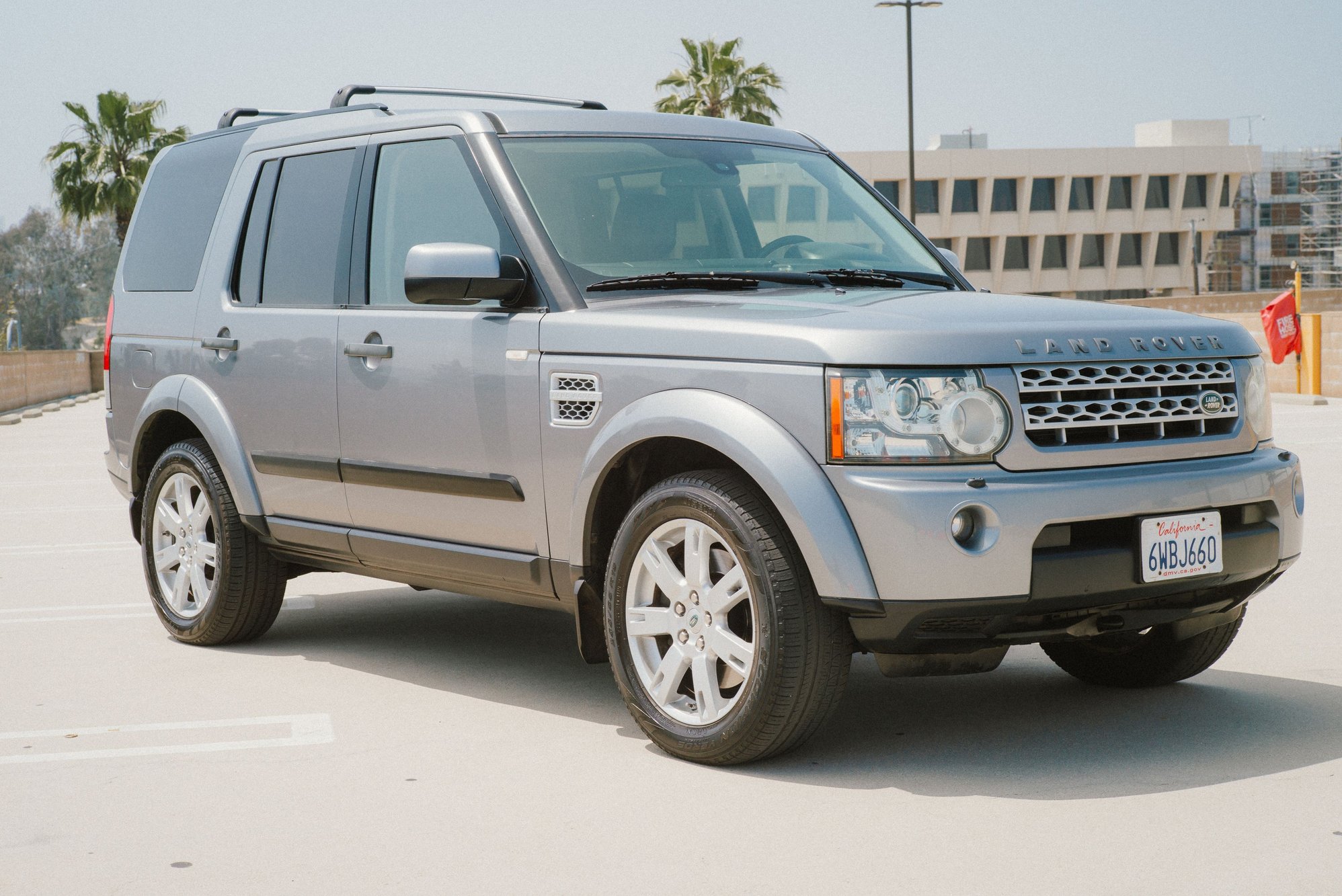 2012 Land Rover LR4 - 2012 LR4 - Super Clean! - Used - VIN SALAC2D43CA619784 - 175,900 Miles - 8 cyl - AWD - Automatic - SUV - Gray - Los Angeles, CA 91423, United States