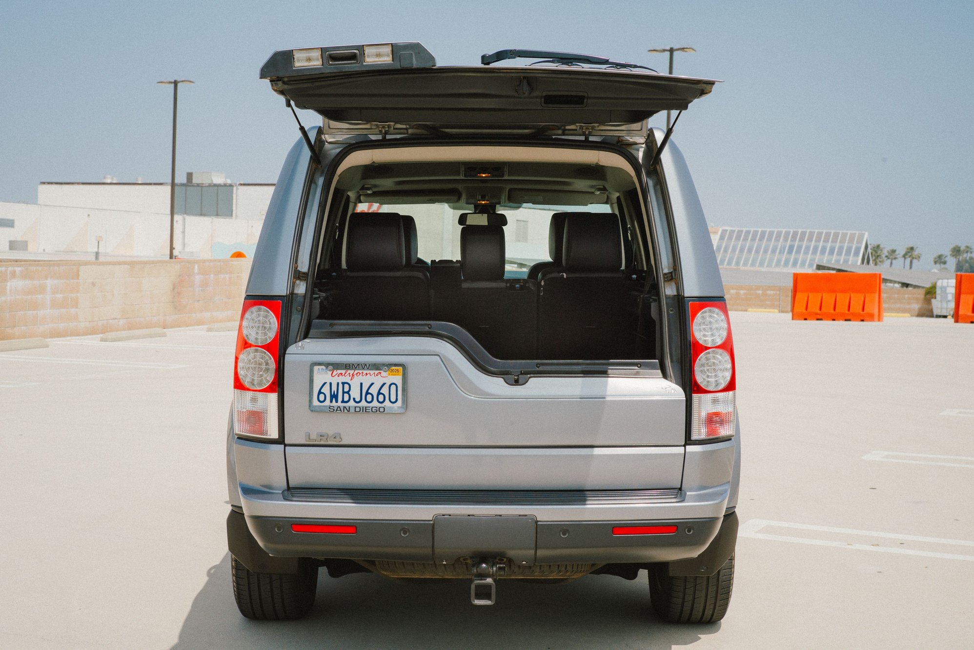 2012 Land Rover LR4 - 2012 LR4 - Super Clean! - Used - VIN SALAC2D43CA619784 - 175,900 Miles - 8 cyl - AWD - Automatic - SUV - Gray - Los Angeles, CA 91423, United States