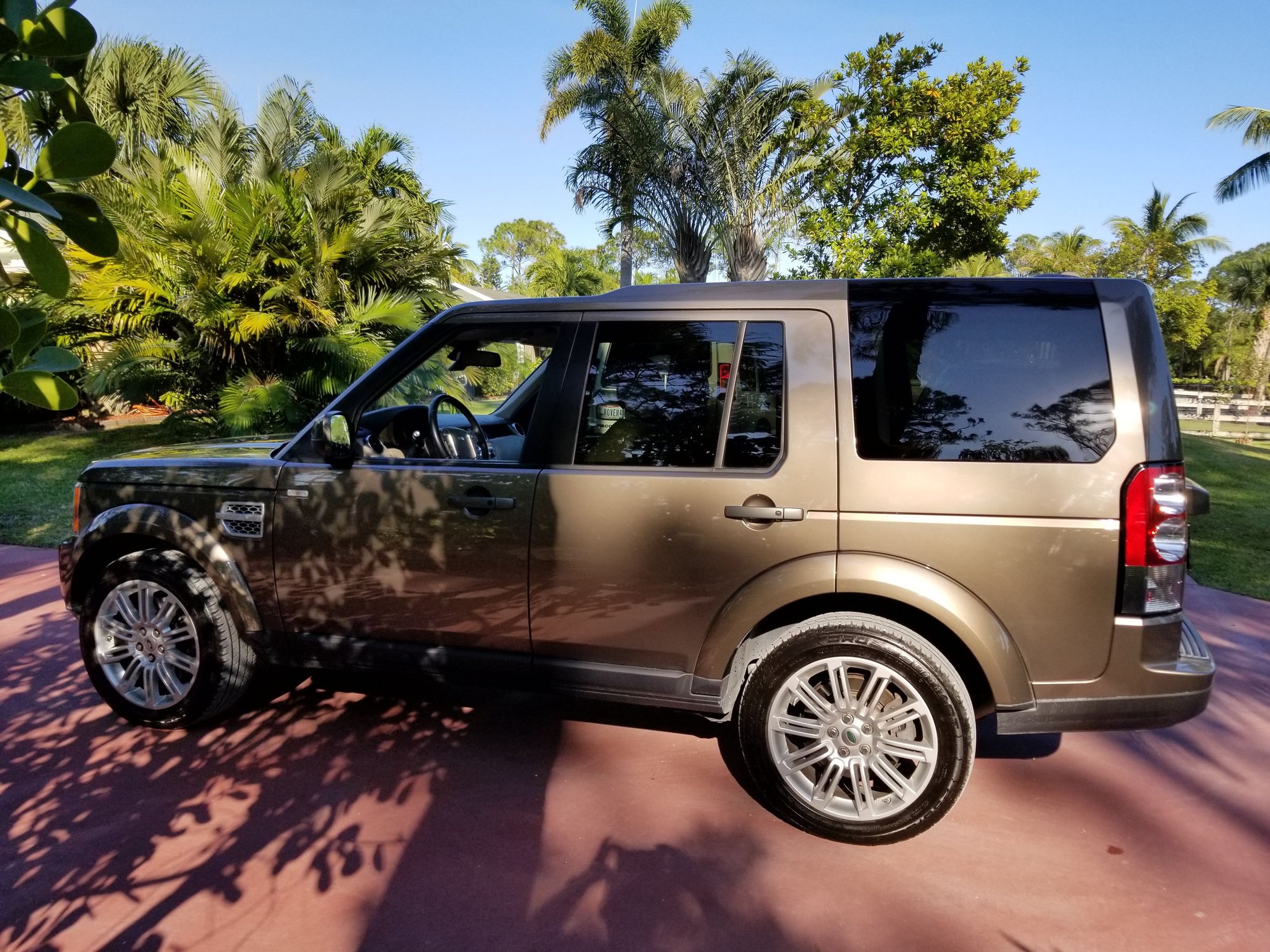 2013 Land Rover LR4 - 2013 LR4 HSE LUX Nara Bronze - Used - VIN SALAK2D47DA670192 - 91,500 Miles - 8 cyl - AWD - Automatic - SUV - Other - West Palm Beach, FL 33411, United States