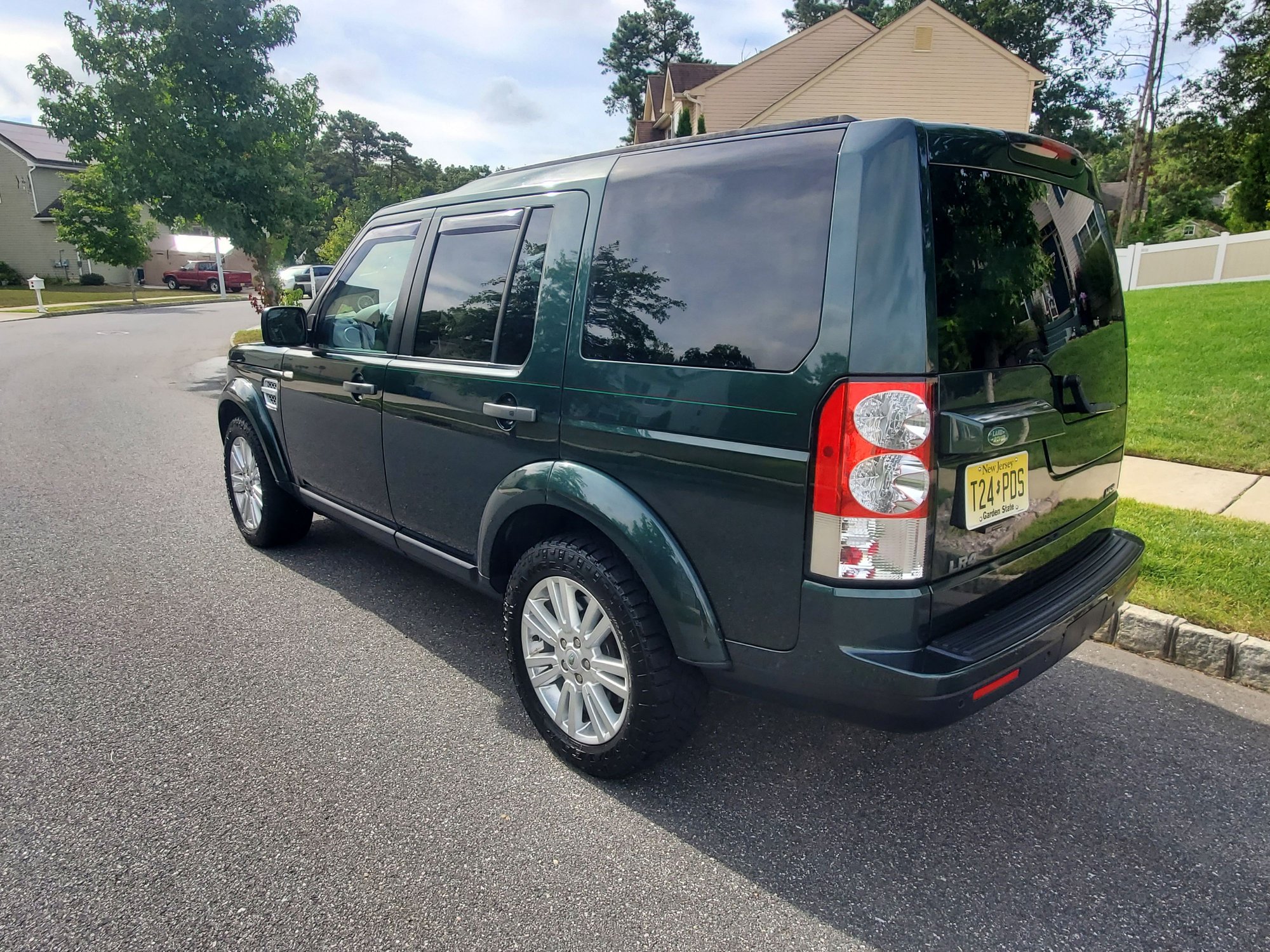 2011 Land Rover LR4 - 2011 lr4 - Used - VIN SALAK2D47BA576598 - 122,000 Miles - 8 cyl - AWD - Automatic - SUV - Other - Egg Harbor Township, NJ 08234, United States