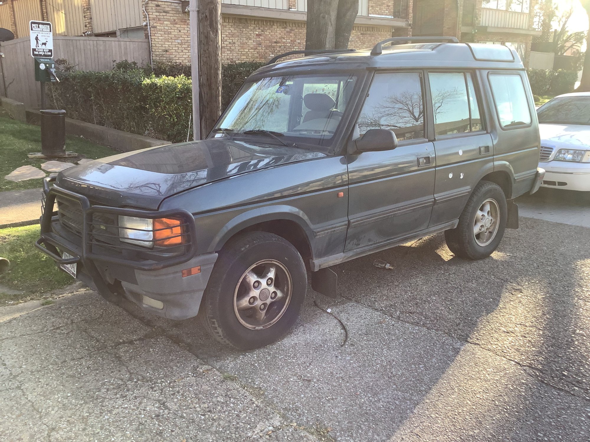 1996 Land Rover Discovery - Land Rover discovery 1996 135,000 miles - Used - VIN SAL0Y1240TA528017 - 8 cyl - 4WD - Automatic - SUV - Other - Dallas, TX 75206, United States