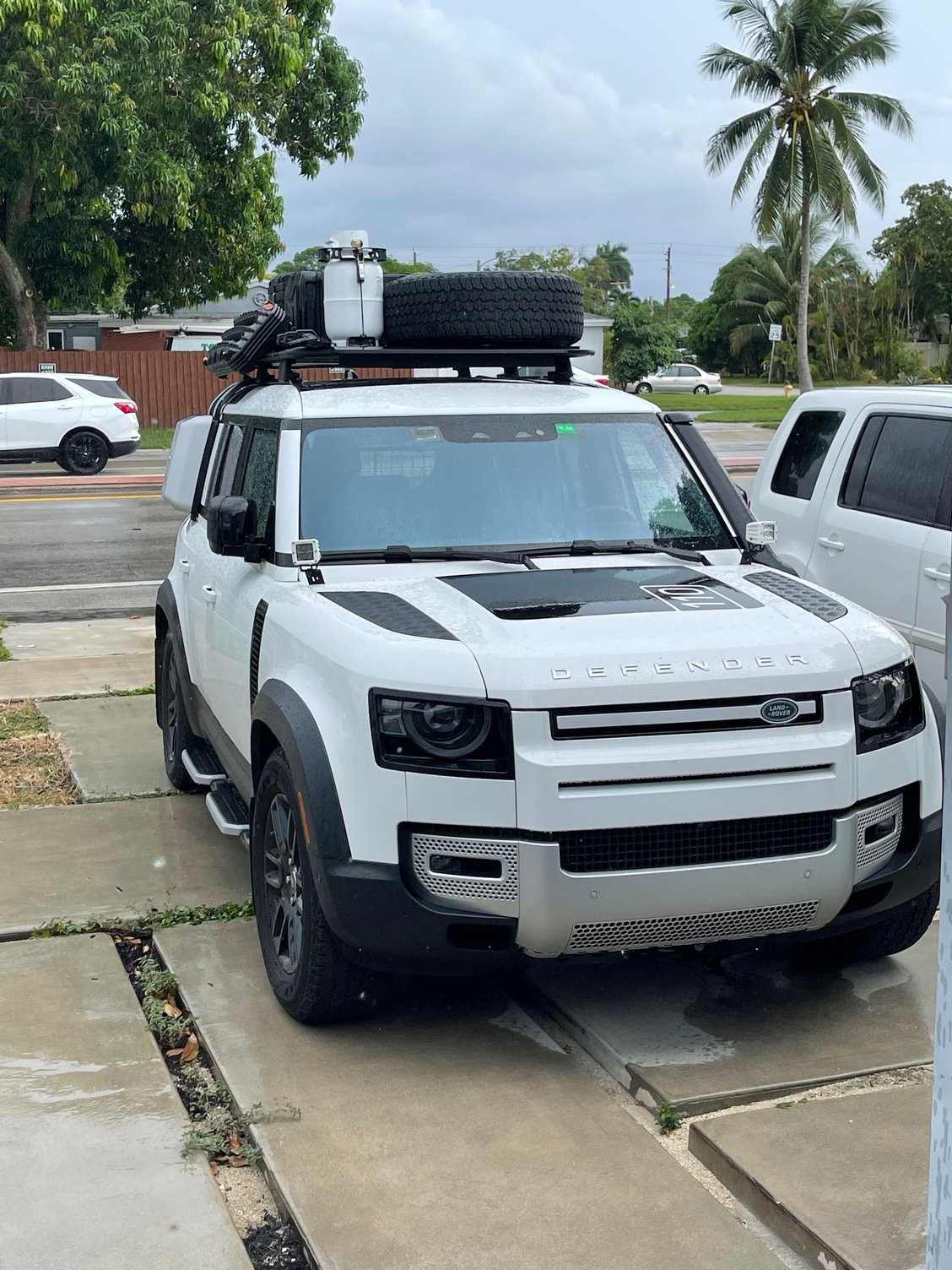 Front Runner Roof Rack Ladder Review for Land Rover LR4 