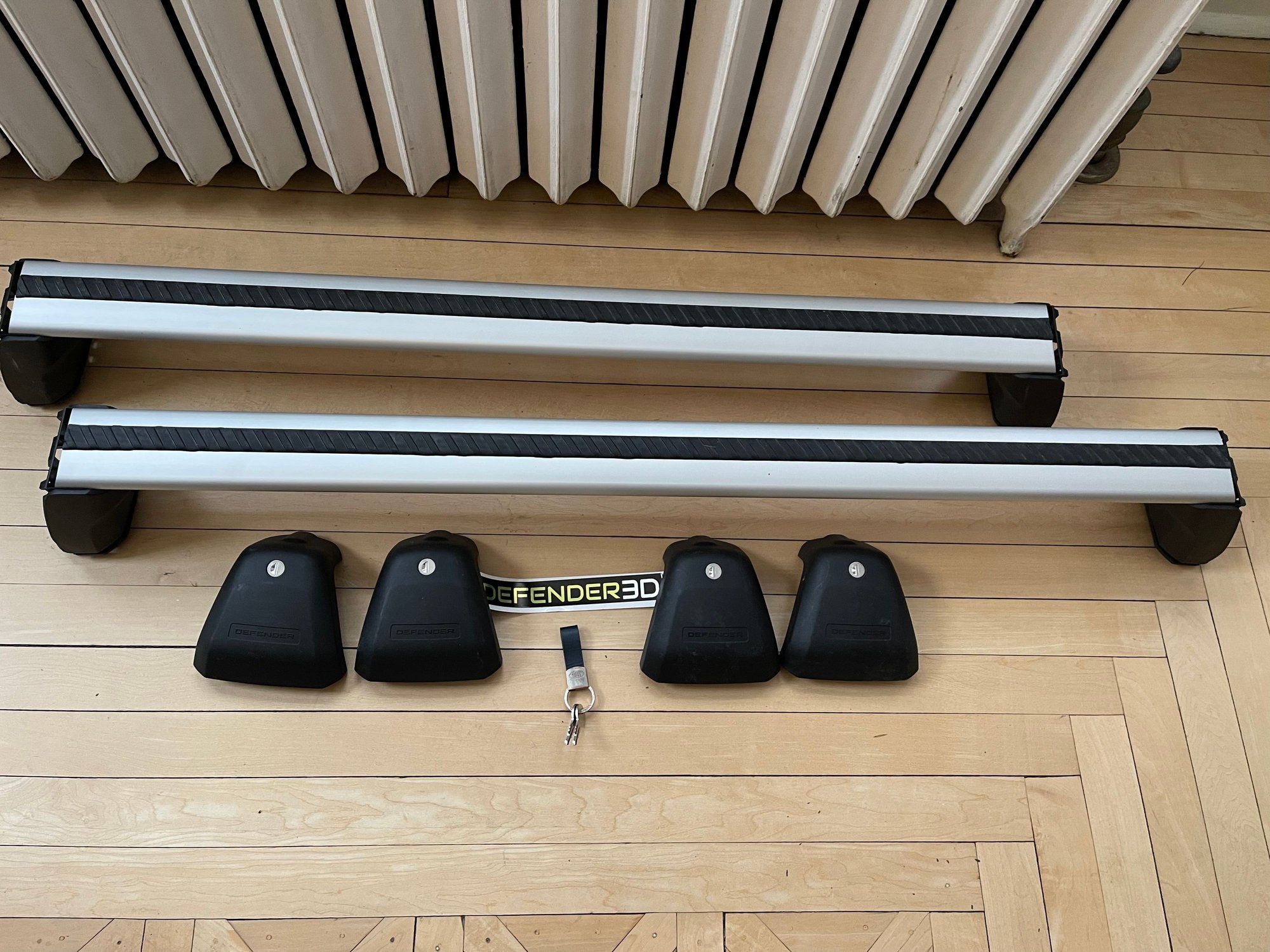 Exterior Body Parts - New Defender Roof Crossbars for 90 & 110 - Used - 2020 to 2022 Land Rover Defender - Chicago, IL 60625, United States