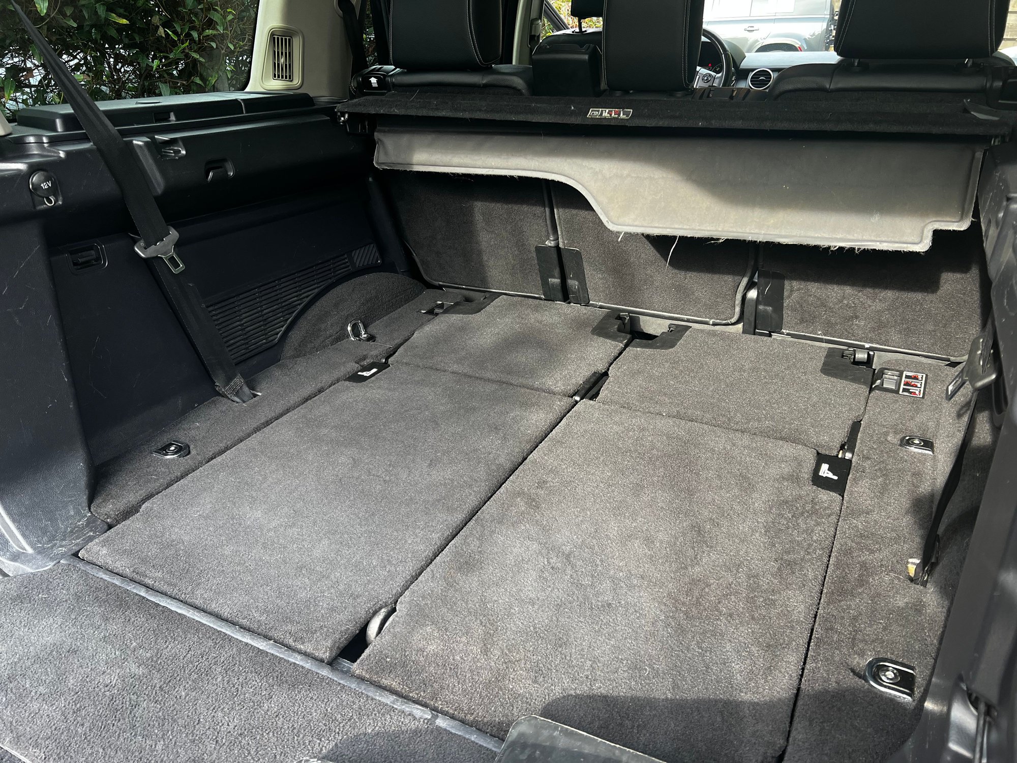 2011 Land Rover LR4 - 2011 LR4 Metropolis Black Edition for sales NorCal - Used - VIN salag2d42ba584805 - 119,000 Miles - 8 cyl - 4WD - Manual - SUV - Black - Mill Valley, CA 94941, United States