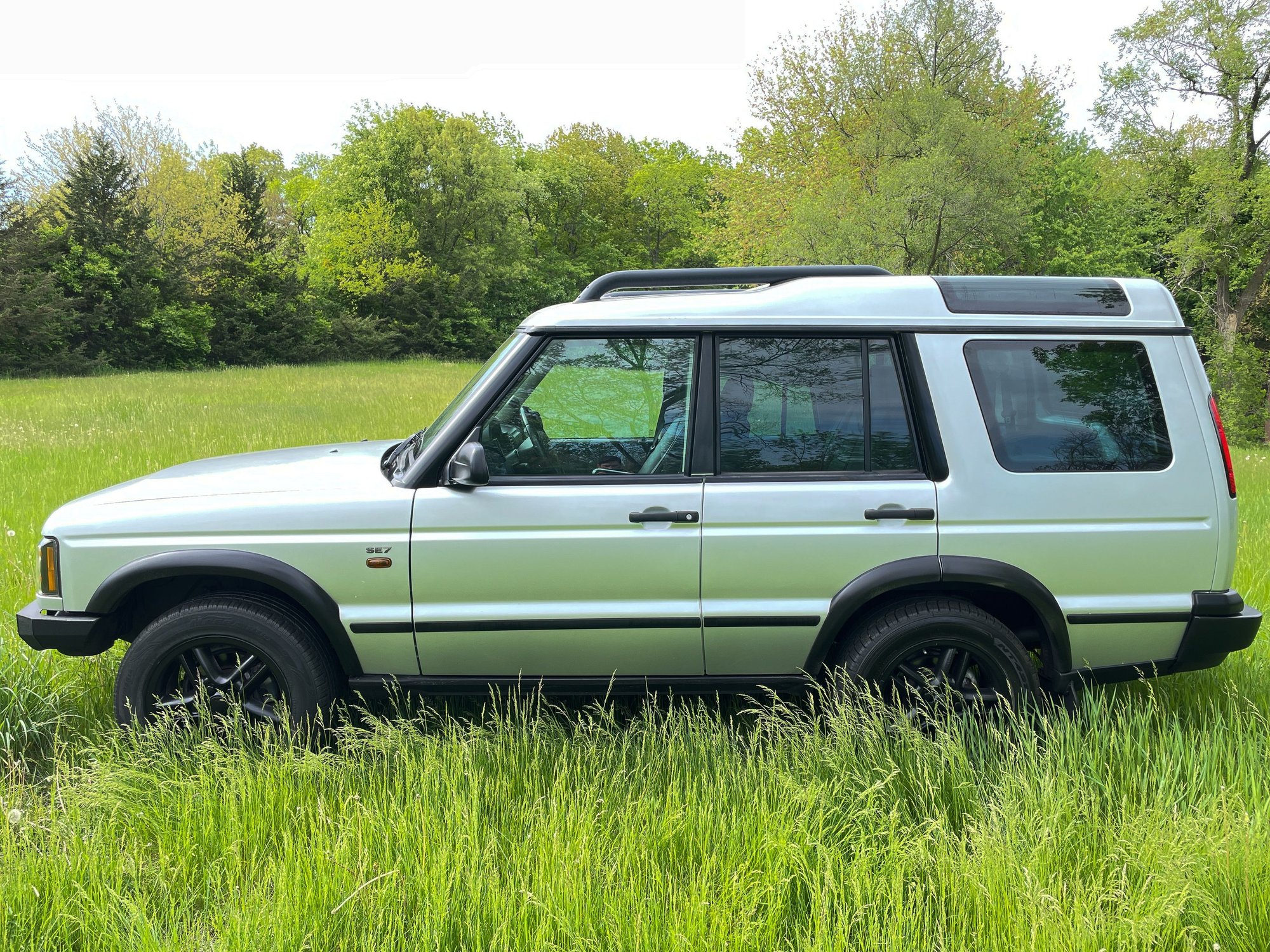 2004 Land Rover Discovery - 2004 Discovery 2 SE7 - Used - VIN SALTW194X4A832851 - 127,000 Miles - 8 cyl - 4WD - Automatic - SUV - Silver - Lake Geneva, WI 53147, United States