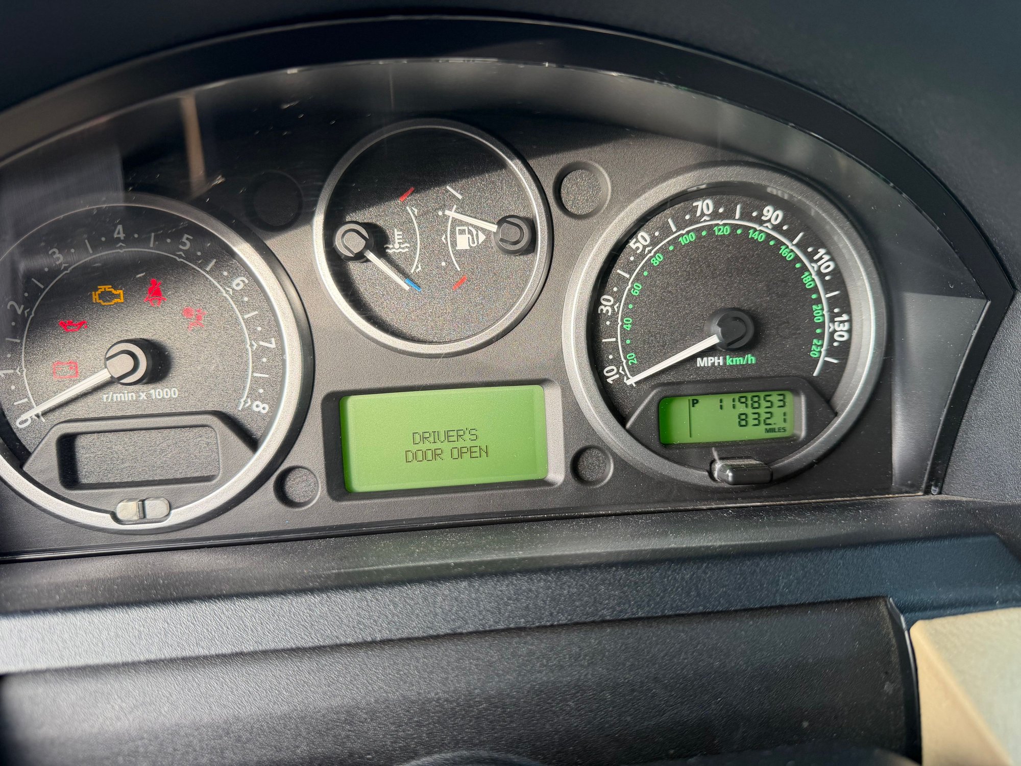2006 Land Rover LR3 - V6 LR3 for sale - Used - VIN SALAD24466A400612 - 119,853 Miles - 6 cyl - 4WD - Automatic - SUV - White - Huntington Beach, CA 92649, United States