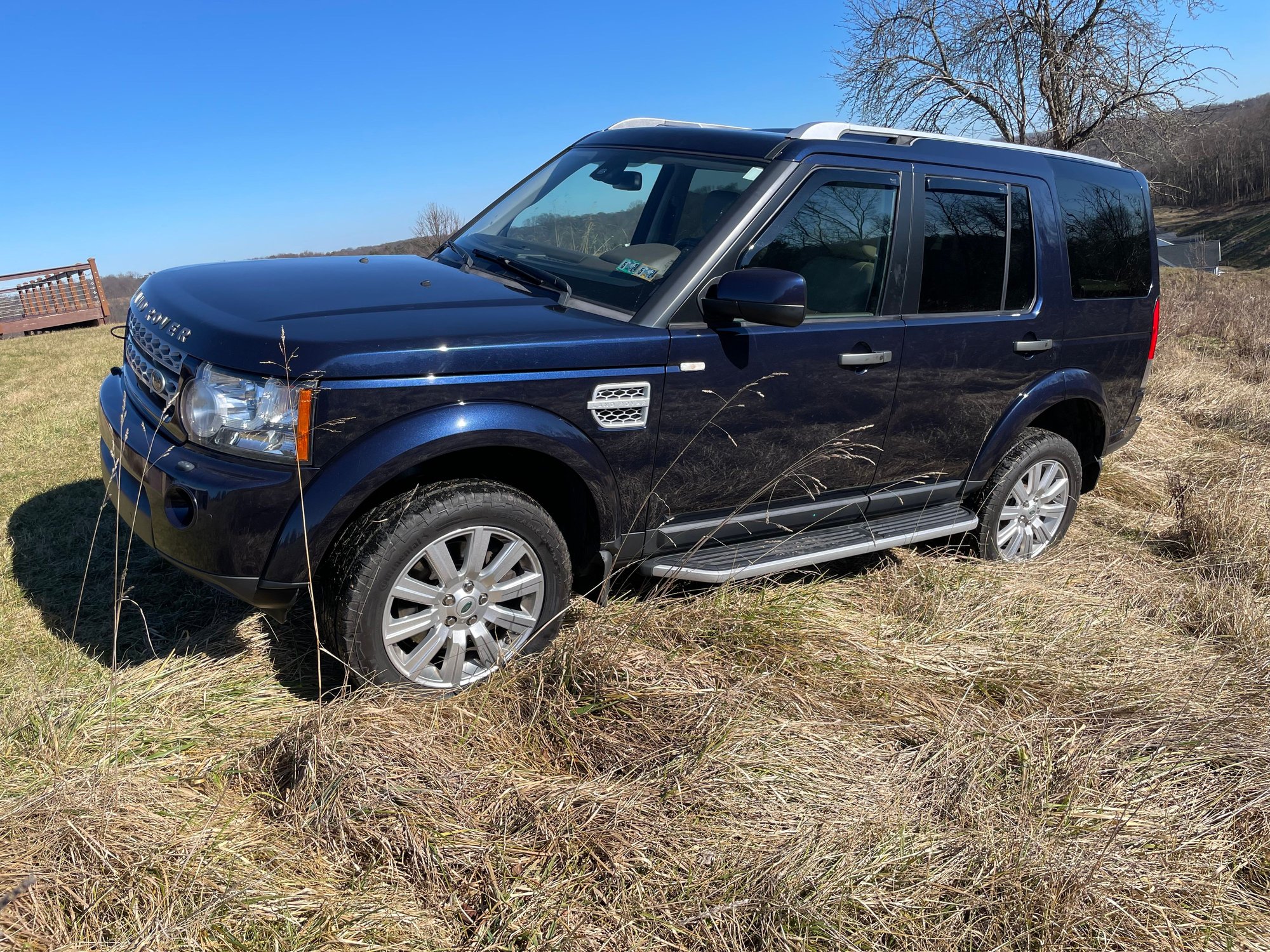 2013 Land Rover LR4 - Well Cared For 2013 Loire Blue L - Used - VIN SALFR2BG2DH365401 - 186,635 Miles - 8 cyl - AWD - Automatic - SUV - Blue - Pittsburgh, PA 15086, United States