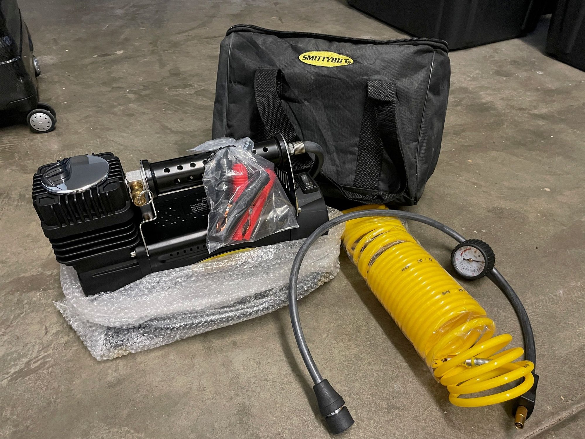 Miscellaneous - Smittybilt Air Compressor - Never used = $100 (Paid 230) - New - All Years Any Make All Models - Pleasanton, CA 94588, United States