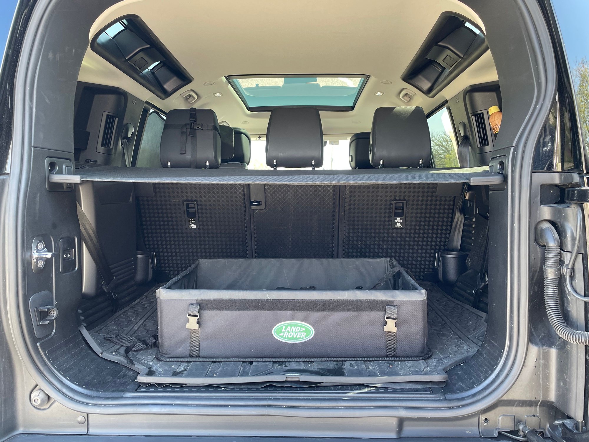 Interior/Upholstery - Cargo Organizer L663 Defender (2020+) $115 - Used - 2020 to 2024 Land Rover Defender 110 - Chicago, IL 60044, United States