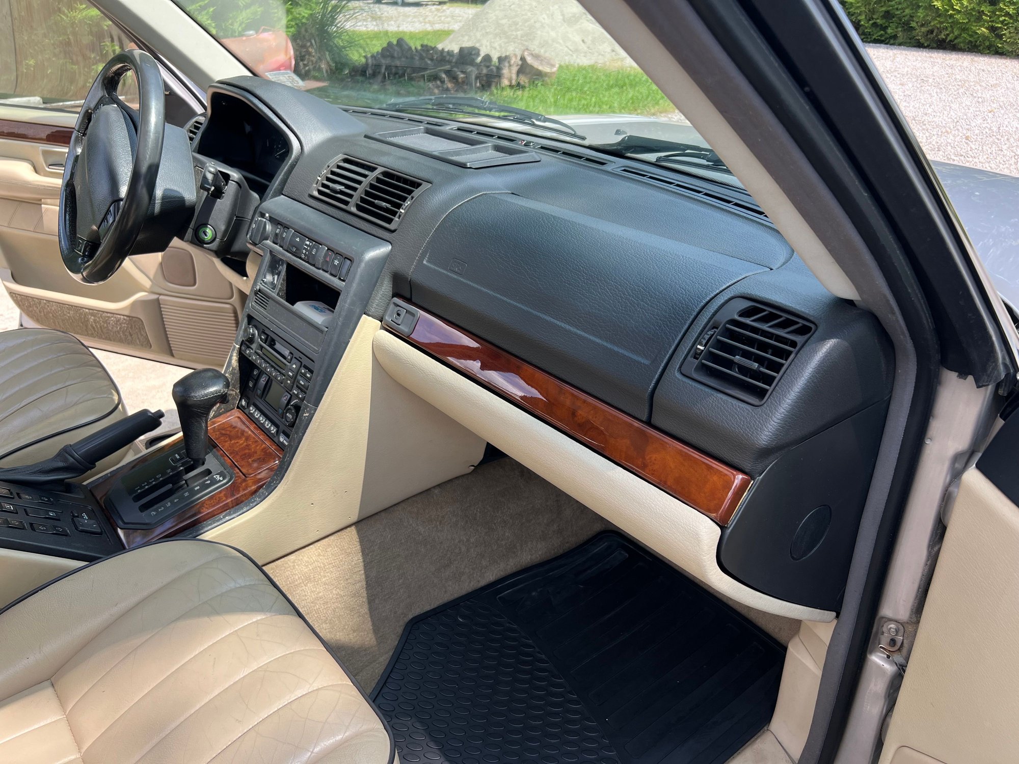 1999 Land Rover Range Rover - 1999 p38 hse - Used - VIN SALPV1444XA424295 - 133,000 Miles - 8 cyl - 4WD - Automatic - SUV - Beige - Chesapeske, VA 23322, United States