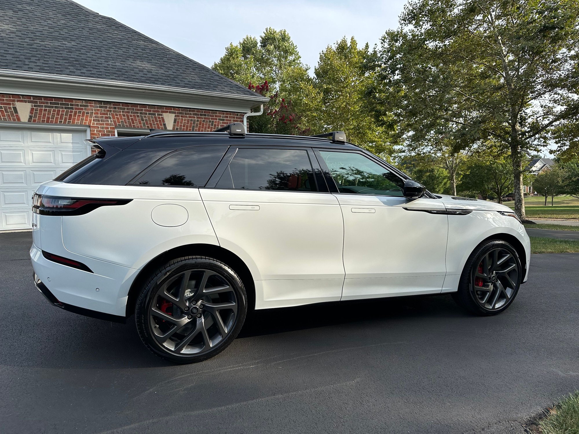 2020 Land Rover Range Rover Velar - RARE 2020 VELAR SVAutobiography for sale by owner - Used - VIN SALYU2EEXLA267628 - 36,500 Miles - 8 cyl - AWD - Automatic - SUV - White - Reisterstown, MD 21136, United States