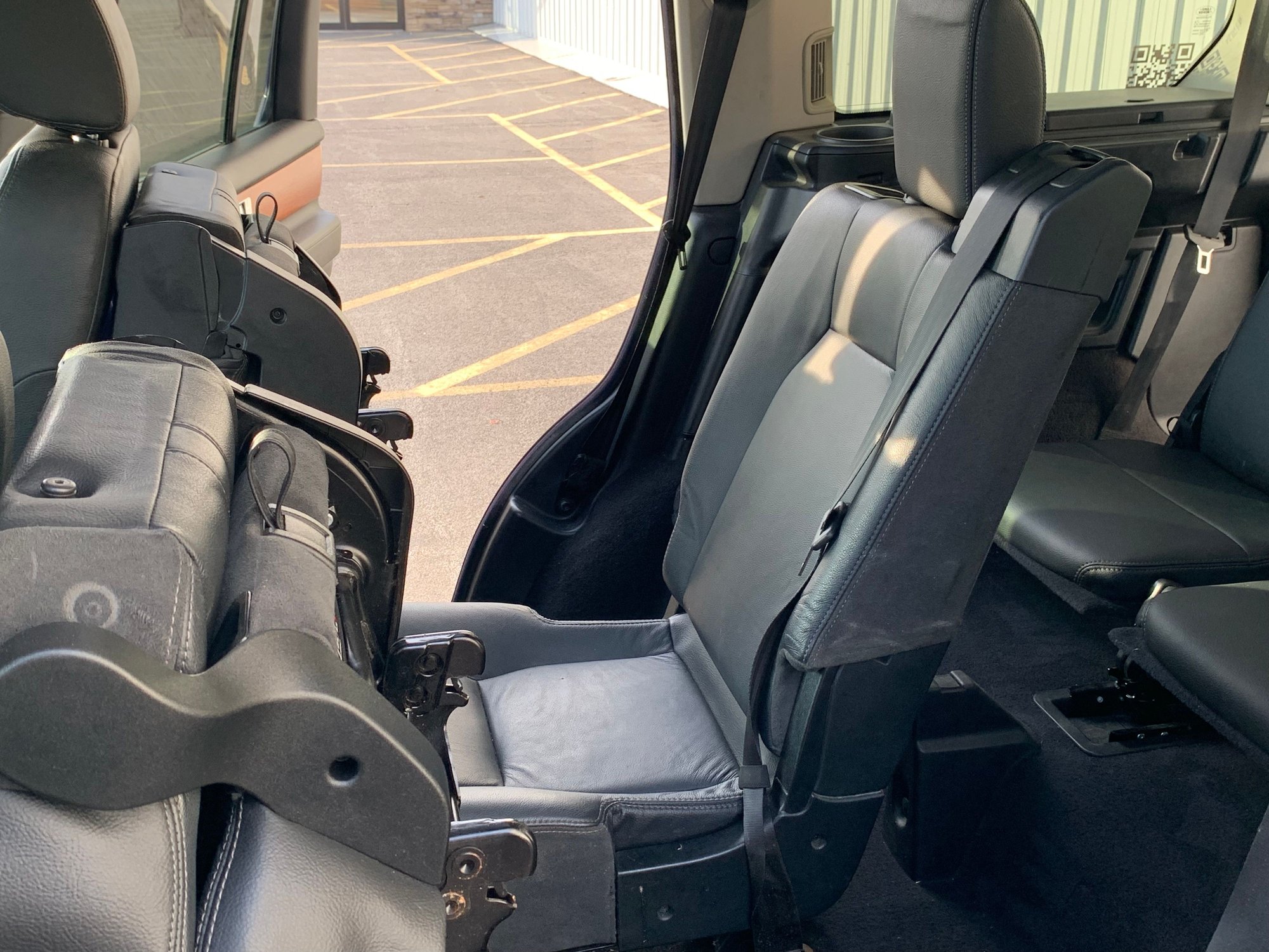 2011 Land Rover LR4 - 2011 LR4 For Sale - Used - VIN SALAG2D47BA560225 - 149,000 Miles - 8 cyl - AWD - Automatic - SUV - Blue - Utica, NY 13501, United States