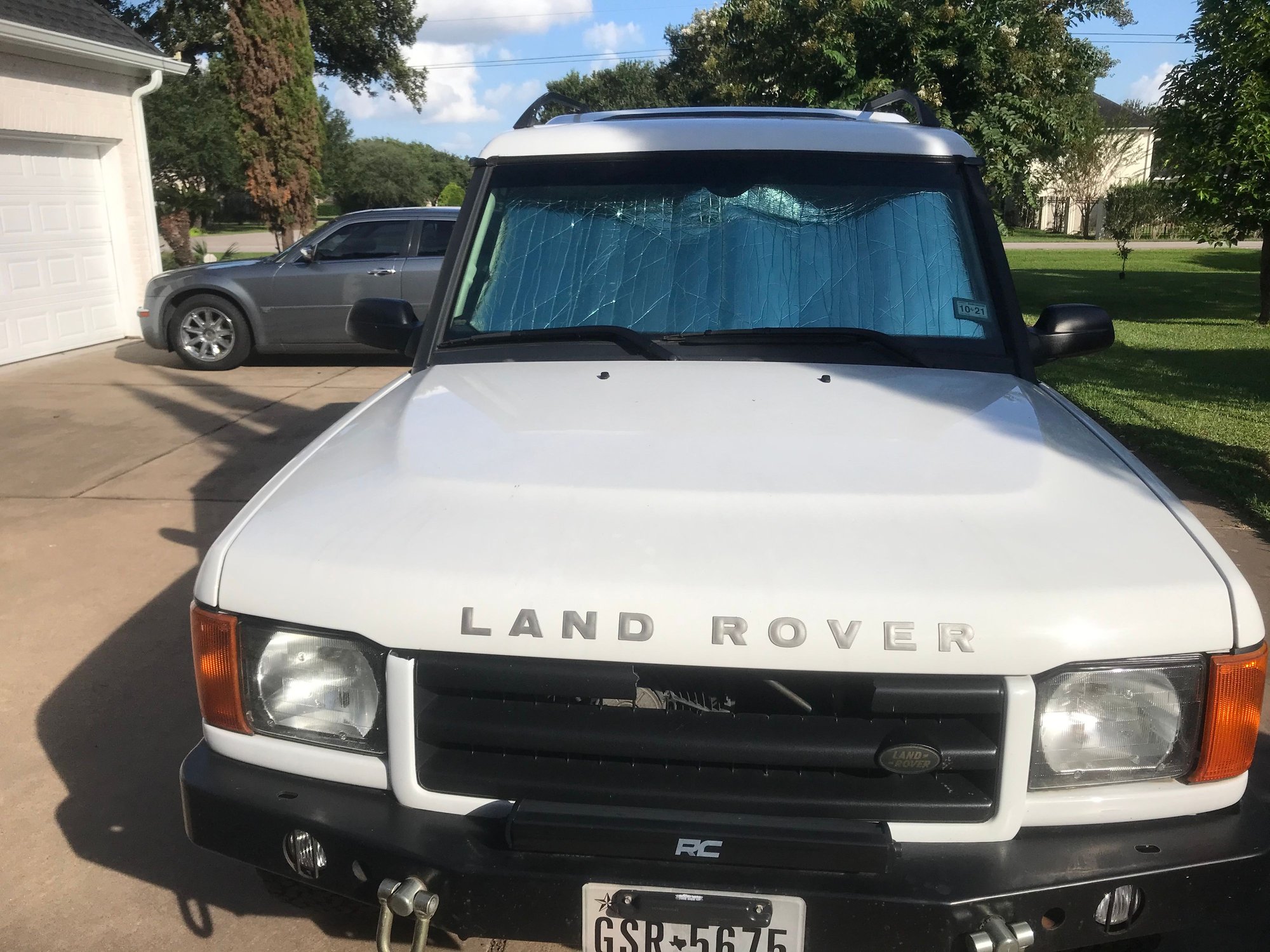 2002 Land Rover Discovery - Survivor 2002 Discovery SE II on frame restorations - Used - VIN SALTY12412A742781 - 241,174 Miles - 8 cyl - AWD - Automatic - SUV - White - Sugar Land, TX 77496, United States