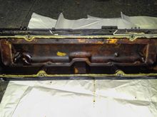 left valve cover