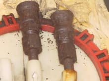 close-up of corroded fittings, they are rusted together, cannot unscrew