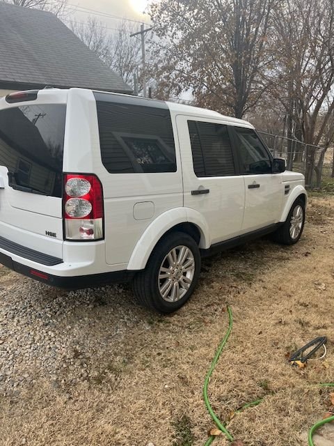 2011 Land Rover LR4 - 2011 Land Rover LR4 HSE - Used - VIN SALAK2D49BA556501 - 168,139 Miles - 8 cyl - 4WD - Automatic - SUV - White - Wellington, KS 67152, United States