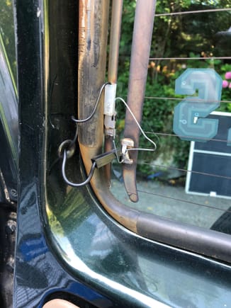paper clip jumps the two connectors - one is to the rear defroster traces, the other is to the 3rd brake light