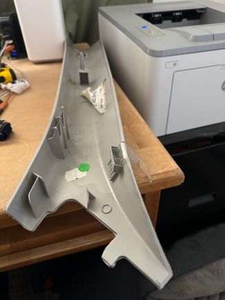 A Post Upper L319 right