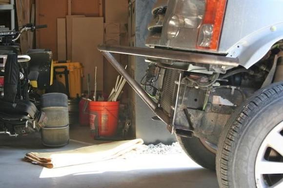 Bumper started, I chose to design on the fly. I dont know how it will look when done. So far it looks to big without a lift.