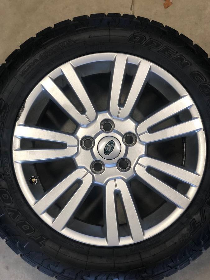 Wheels and Tires/Axles - LR4 stock rims & Toyo AT tires - Used - All Years Land Rover LR4 - Eagle, ID 83616, United States