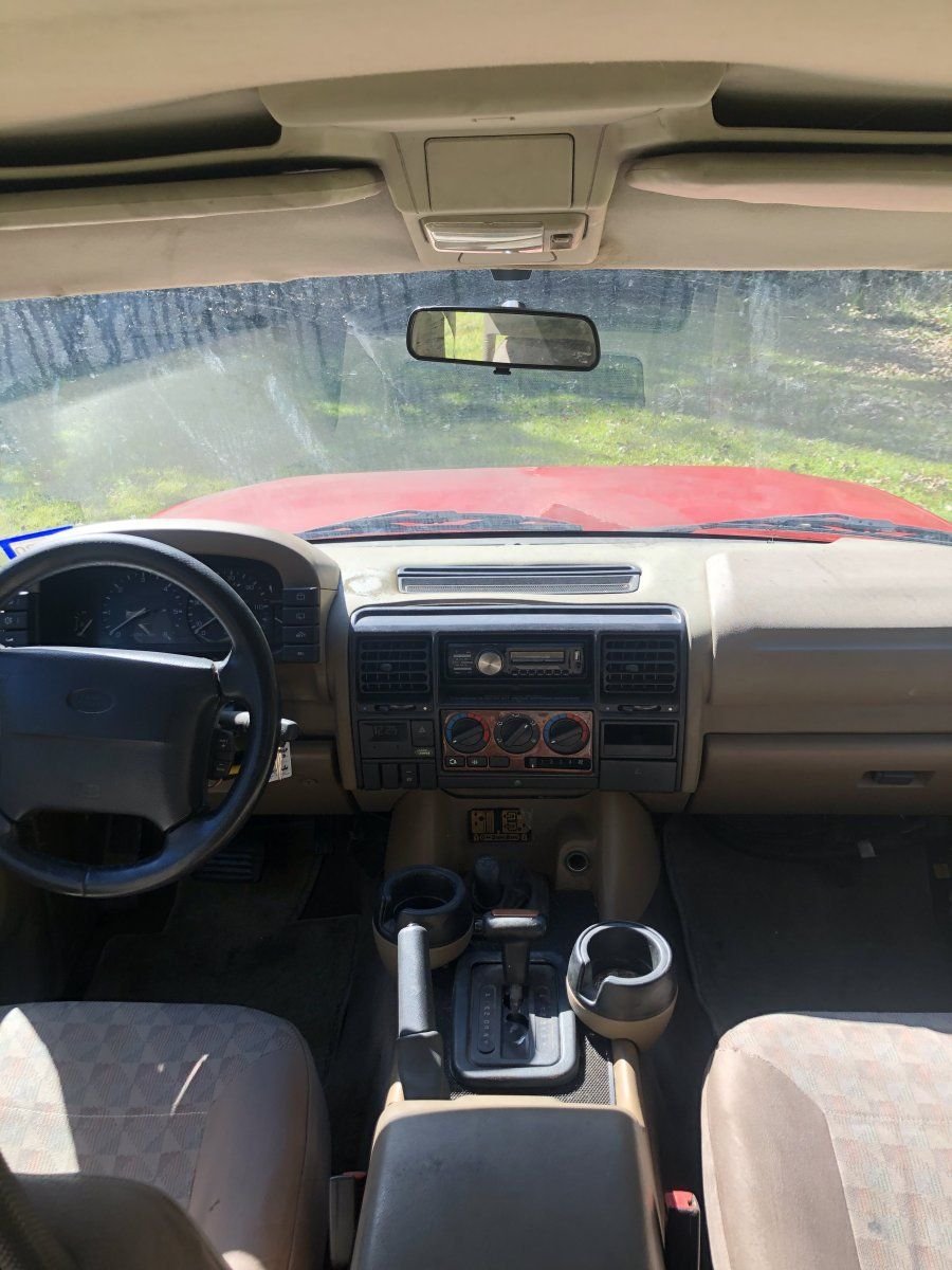 1995 Land Rover Discovery - 1995 d1 sd - Used - VIN SALJN1245SA145729 - 114,000 Miles - 8 cyl - AWD - Automatic - SUV - Red - Magnolia, TX 77354, United States