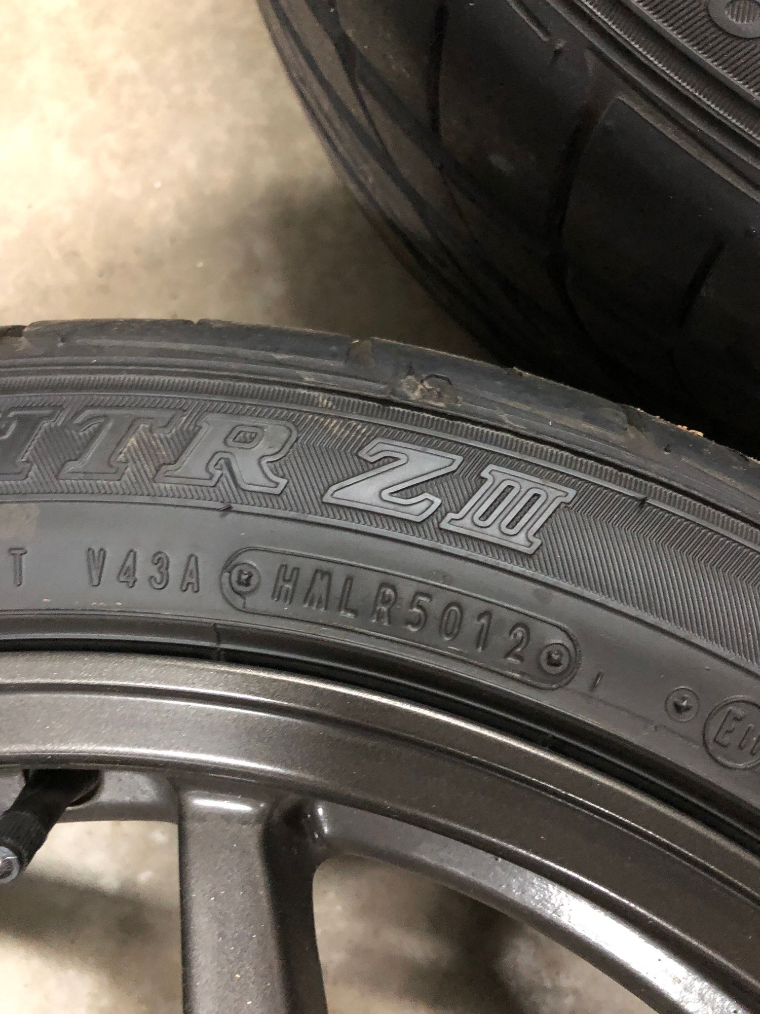  - 2 C5z06 wheels and tires 18"x9.5" 255/40/18 - Hopewell, NY 12533, United States