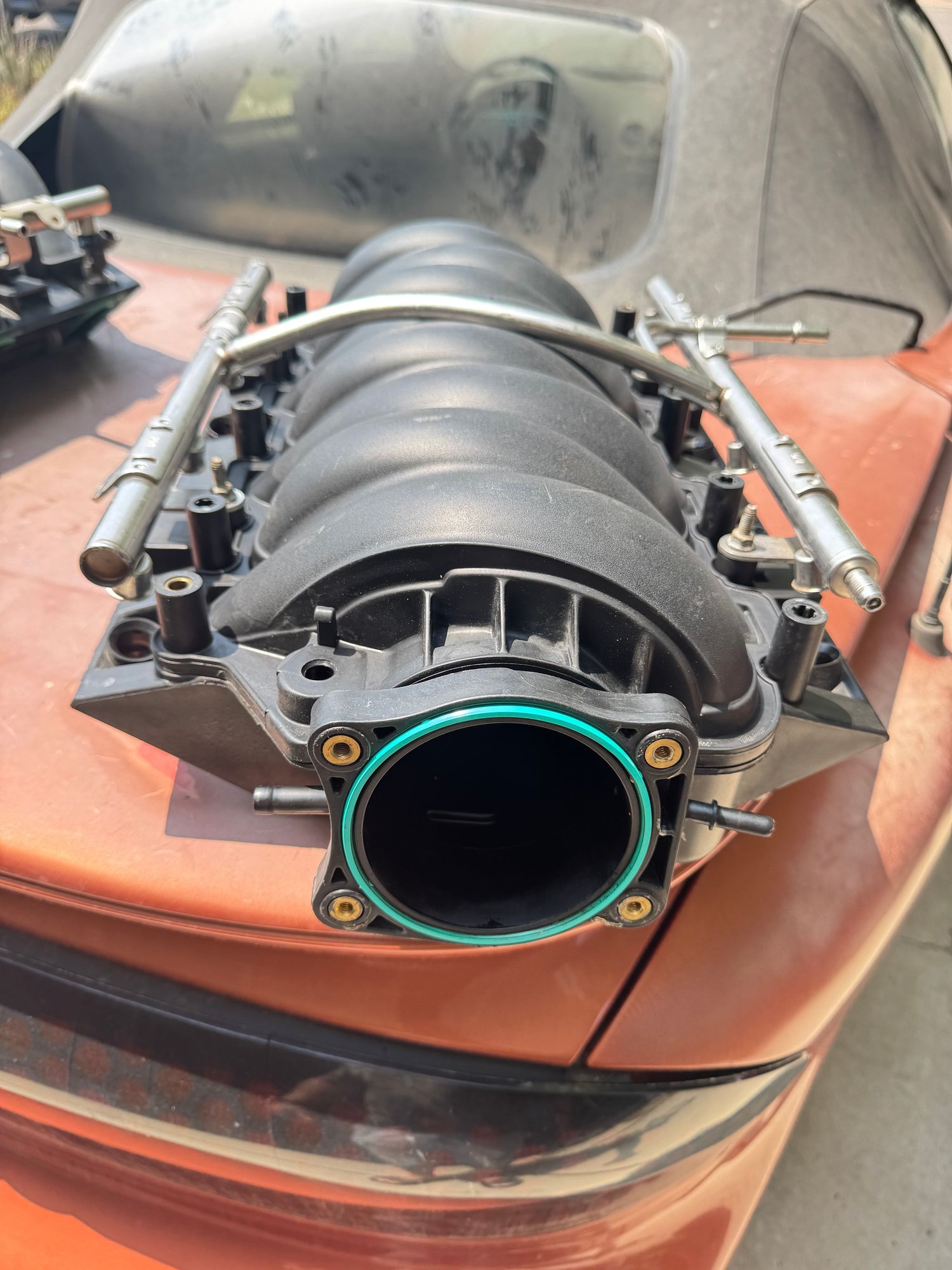 Engine - Intake/Fuel - Ls2 intake and rails / ls2 injectors - Used - 0  All Models - Mcallen, TX 78503, United States