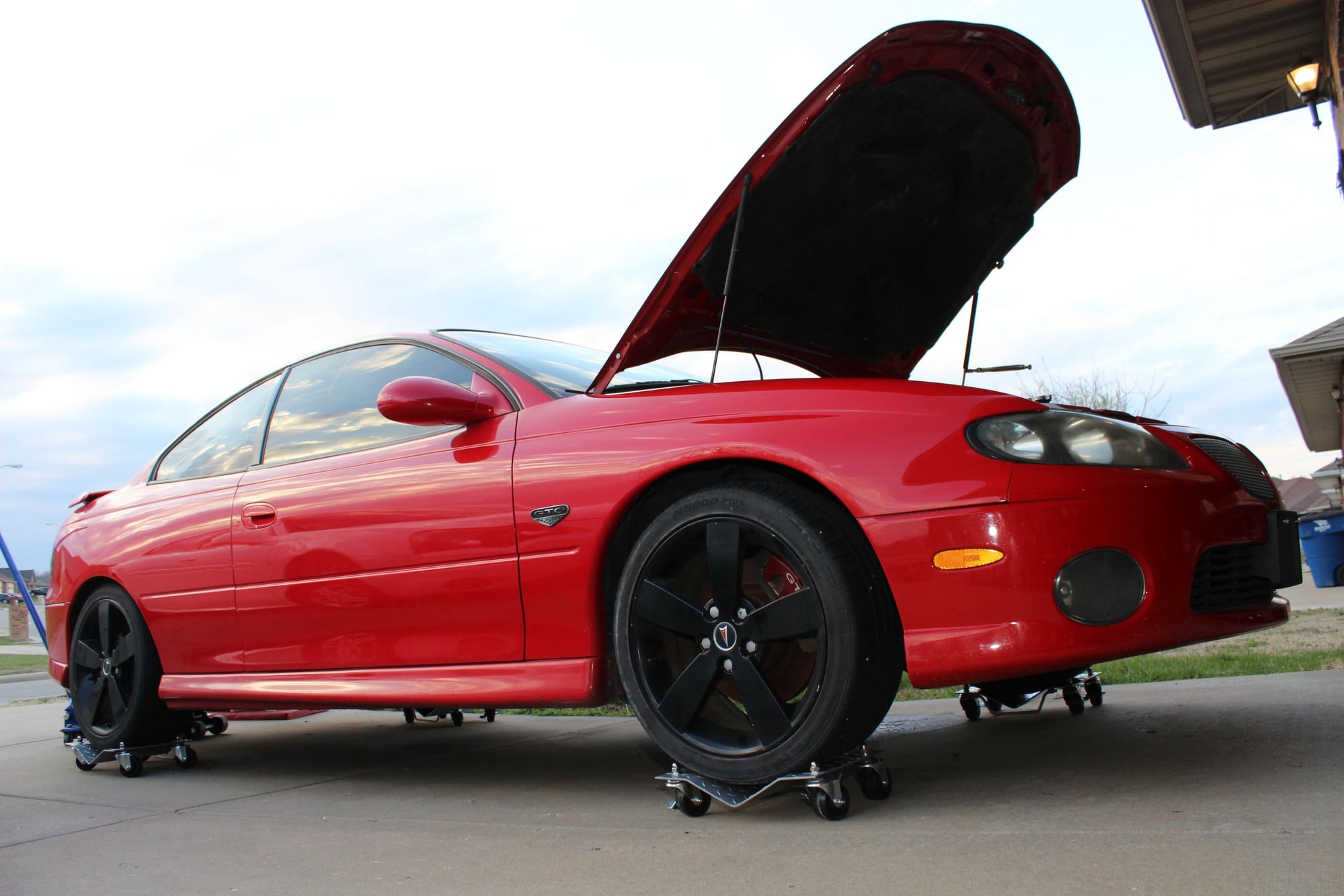 2006 Pontiac GTO - 2006 Pontiac GTO ROLLER Torrid Red 102k Miles - Used - VIN 6G2VX12U96L812662 - 102,000 Miles - 2WD - Automatic - Coupe - Red - Springfield, MO 65807, United States