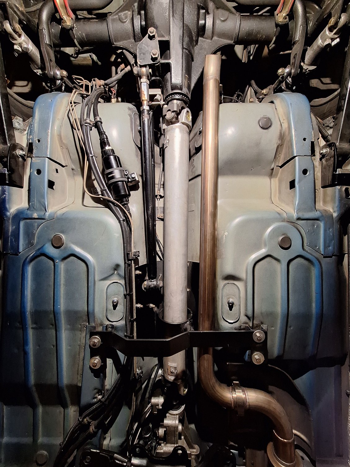 New driveshaft and speed sensor installed.