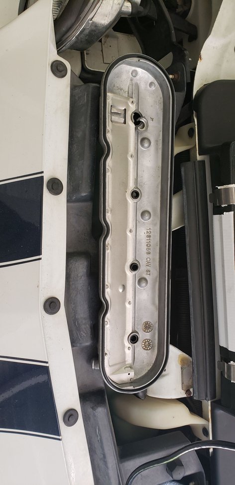 Find some valve covers with this type of baffle.