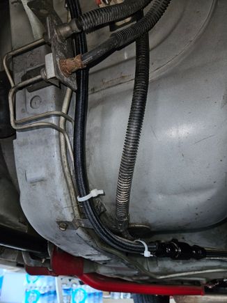 -8 feed line and inline fuel filter