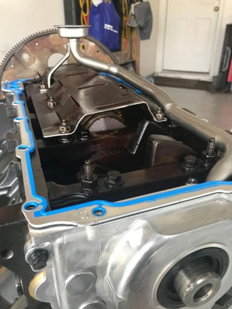 Holley 302-2 pan going on