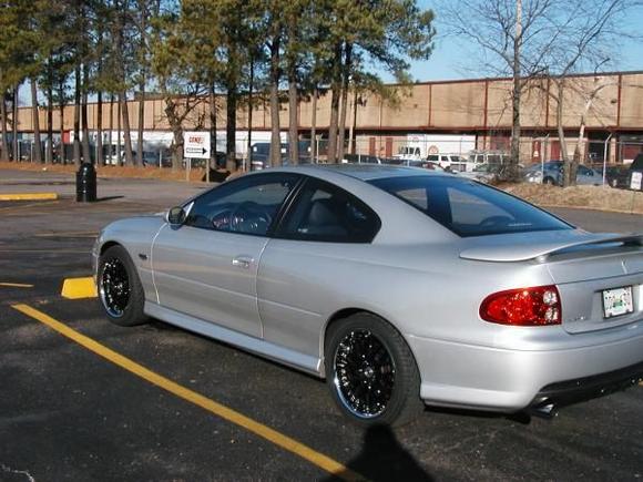 It was early in the morning and they had not opened up the shop so I decided to take a couple of snap shots of the car.