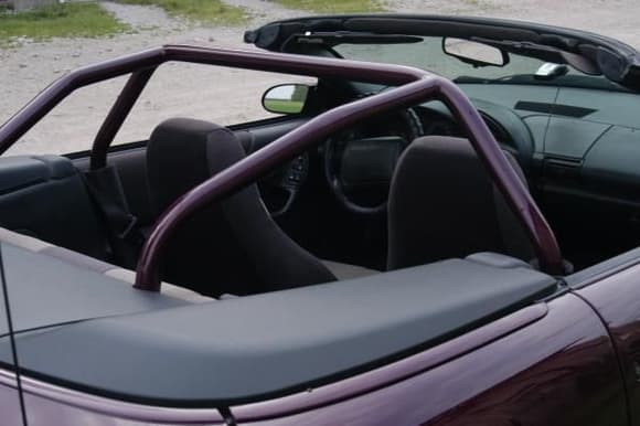 Angle shot of the roll bar with top cover on