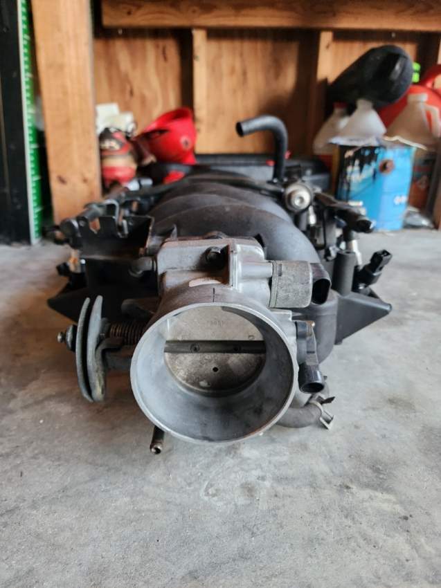 Engine - Intake/Fuel - LS6 Intake - Used - 0  All Models - West Palm Beach, FL 33412, United States