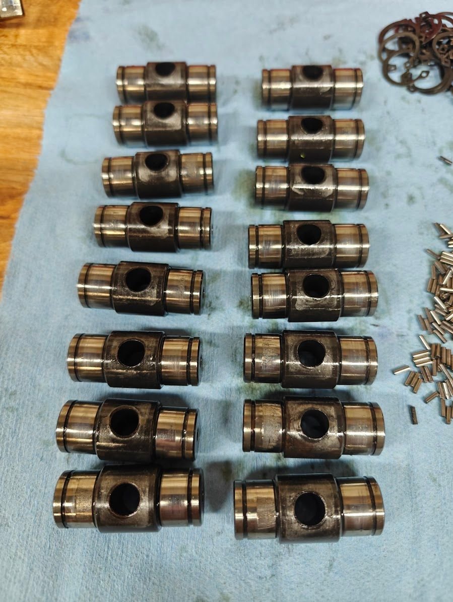 Comp Cam Trunnions with wear on bearing journal and rail seat