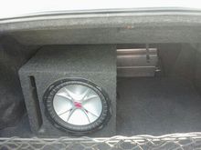 12 inch Kicker.. JL Audio amp