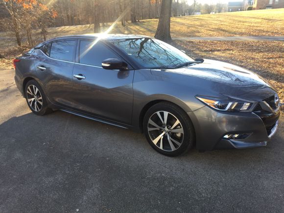 17’ Nissan Maxima SV