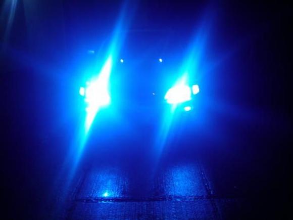 dark blue hids blue bumper inner lights on.. this is wat you see @night