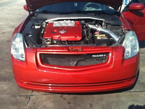 Painted engine cover   Fujiita Air Intake   Stilleen Sway Bar   Optima Battery   Custom Nismo Grille