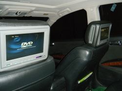 Two 7.0 inch Rear seat TV/DVD headrests