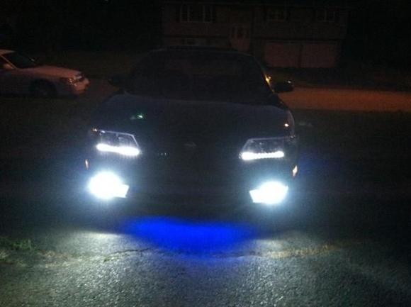Maxima with underglow blue