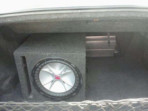12 inch Kicker.. JL Audio amp