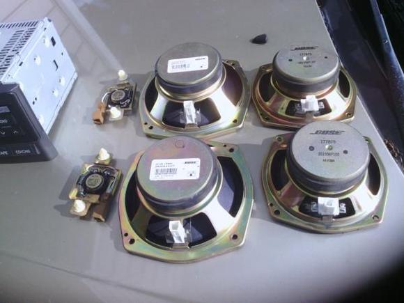 2000 Bose Speakers/ Tweeters