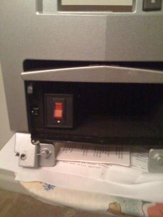 3 prong Switch: 1.) amp turn on wire.....  2.) 12  V.... 3.) grnd -