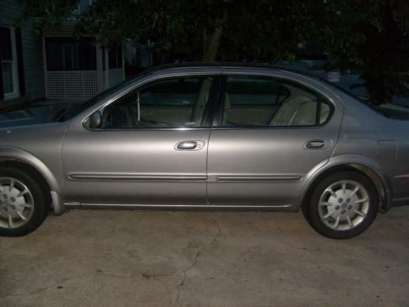FOR SALE

NISSAN MAXIMA 01