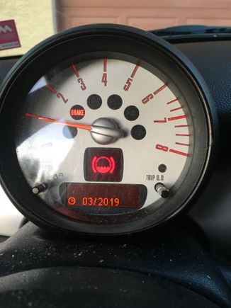 Is anyone able to tell me what this indicator means? I couldn’t find it in the user manual or online. Thanks!!
